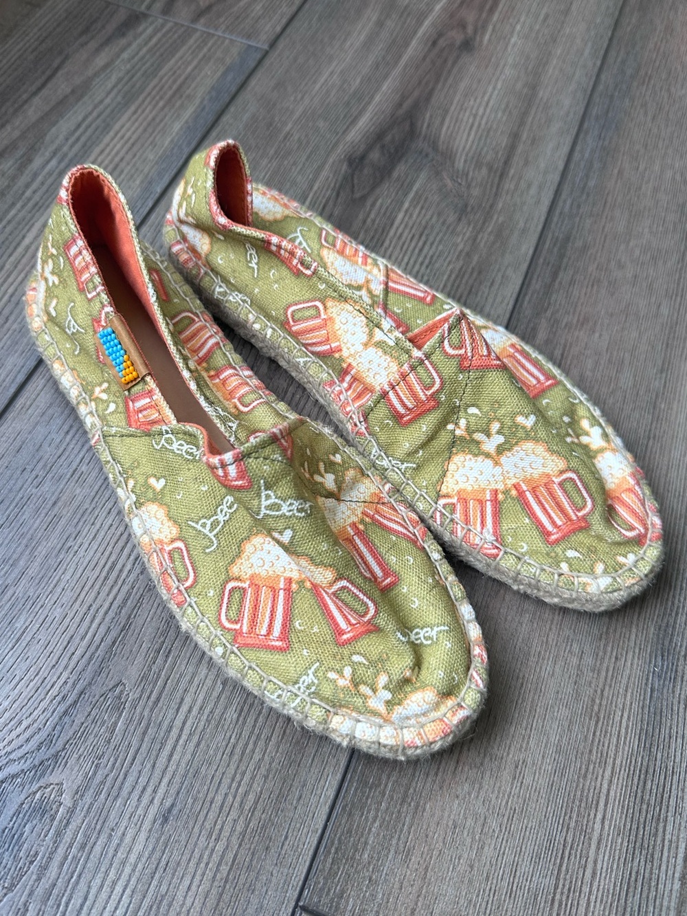 Ubuntu Handmade Beer Print Espadrille Slip-On Shoes Size 8